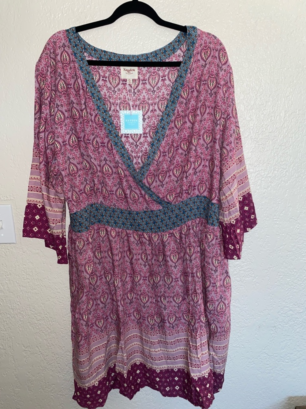 #H367 - NWT Hayden Boho V-Neck Dress - 1XL